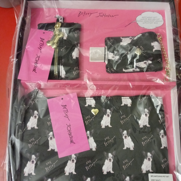 Betsey johnson gift set